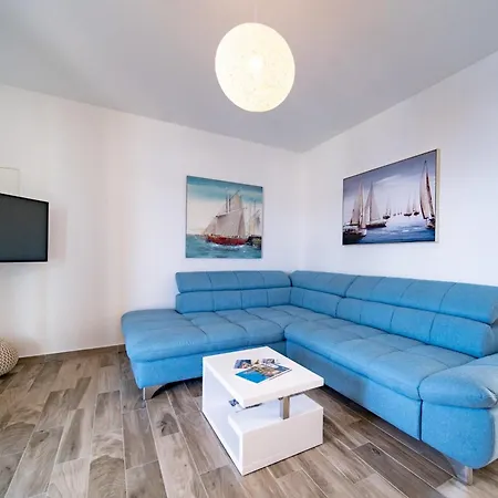 Guliva - Sunny Vacation Paradise Apartament