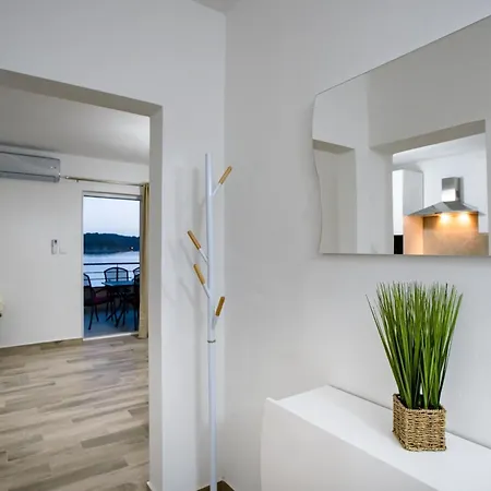 Guliva - Sunny Vacation Paradise Apartment Supetarska Draga