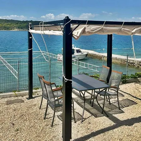 Guliva - Sunny Vacation Paradise * Supetarska Draga